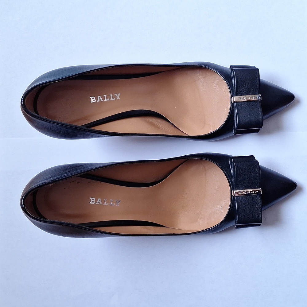 Bally leather heels with bow